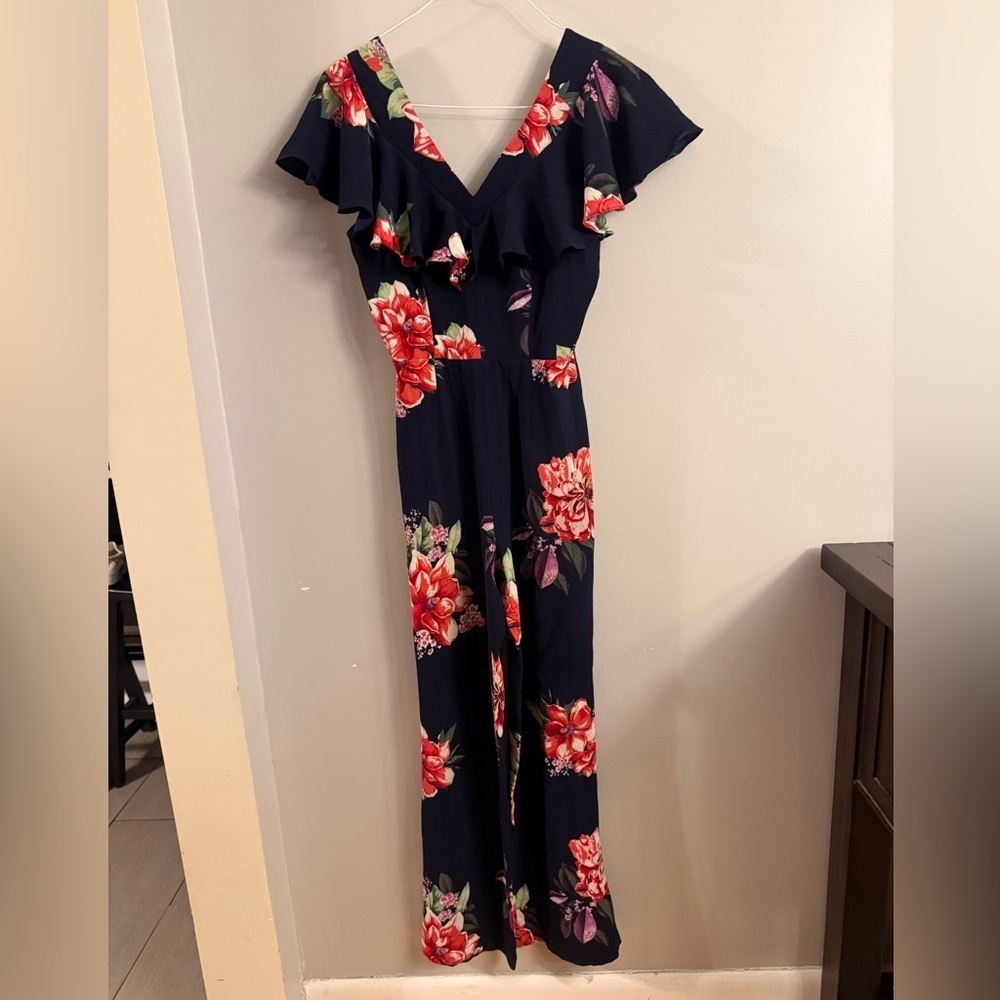 Leslie Fay Navy Floral Wide Leg Jumpsuit Size 4 Flutter Sleeve